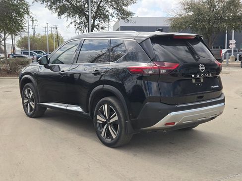 Used 2023 Nissan Rogue Platinum image 5