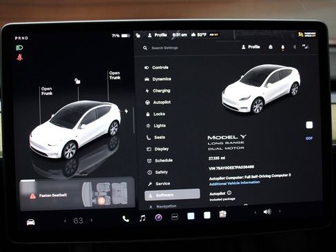 Used 2023 Tesla Model Y Long Range image 18