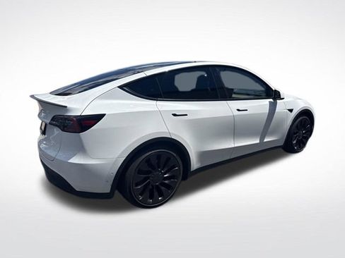 Used 2022 Tesla Model Y Performance AWD/4WD image 3