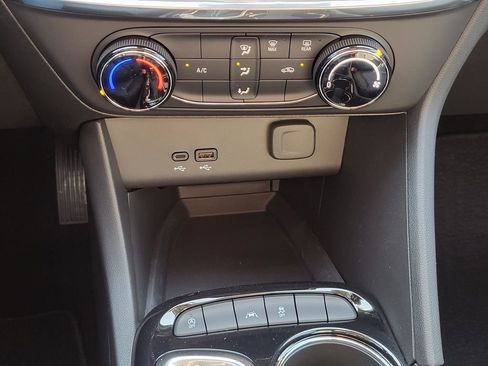 New 2026 Buick Encore GX Preferred image 9