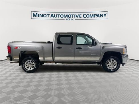Used 2012 Chevrolet Silverado 2500 LT w/ Interior Plus Package AWD/4WD image 9
