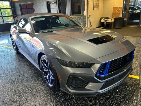 Used 2025 Ford Mustang GT Premium w/ GT Performance Package RWD image 11