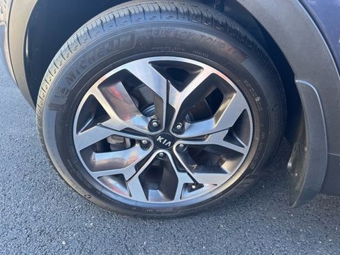 Used 2021 Kia Sportage EX image 7