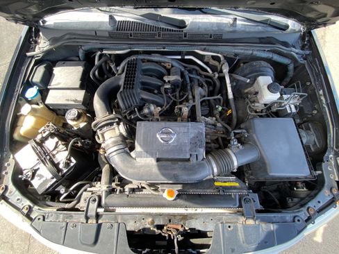 Used 2010 Nissan Xterra Off-Road AWD/4WD image 18