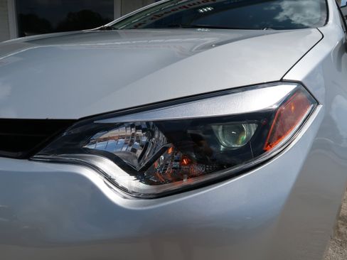 Used 2014 Toyota Corolla LE FWD image 36