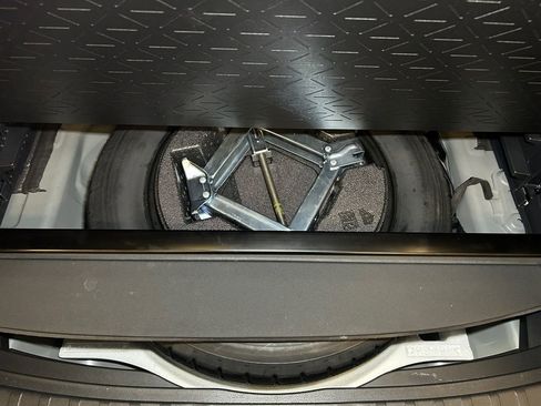 Certified 2025 Toyota RAV4 XLE AWD/4WD image 19