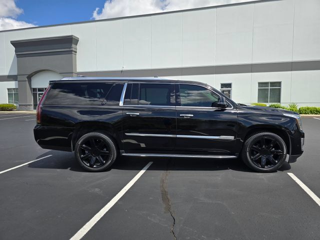 Used 2018 Cadillac Escalade ESV Premium Luxury AWD/4WD image 5