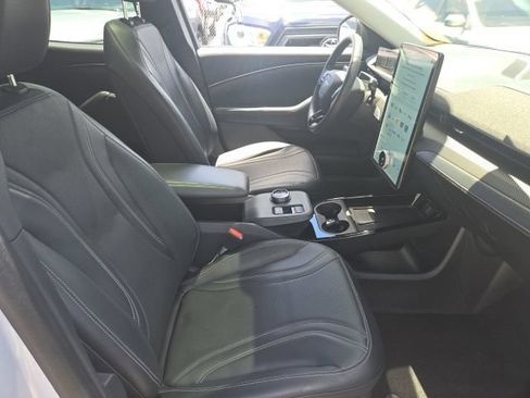 Used 2022 Ford Mustang Mach-E Premium RWD image 14