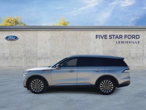 Used 2024 Lincoln Aviator 2WD w/ Premium Package image 5