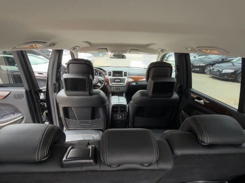 Used 2014 Mercedes-Benz GL 550 4MATIC image 42