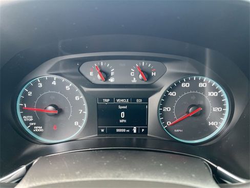 Used 2018 Chevrolet Equinox LT image 23