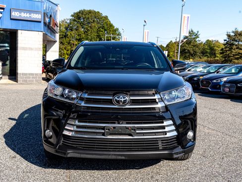 Used 2017 Toyota Highlander Limited Platinum image 2