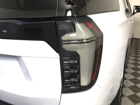 New 2026 Chevrolet Suburban High Country w/ Sun And Tow Package image 21