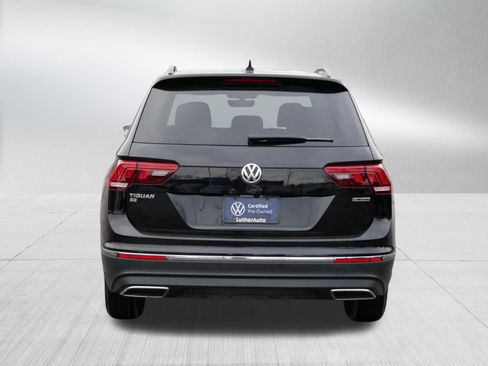 Certified 2020 Volkswagen Tiguan SE w/ Panoramic Sunroof Package image 6