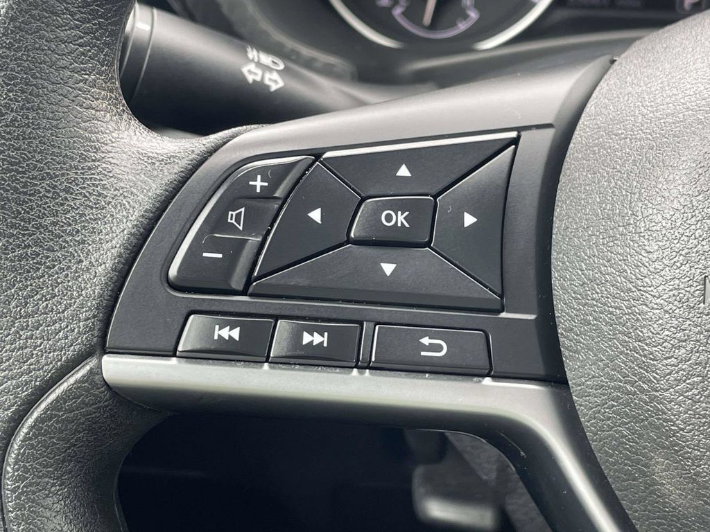Used 2023 Nissan Sentra SV FWD image 21