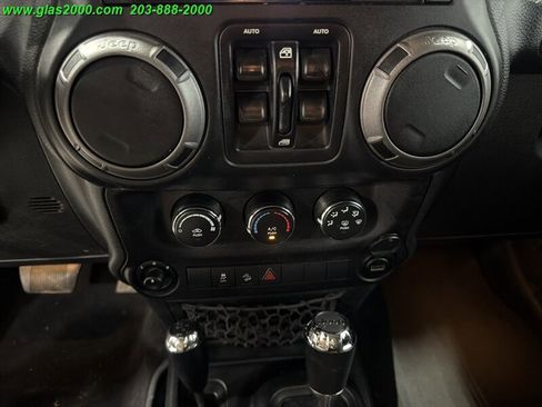 Used 2018 Jeep Wrangler Unlimited Sport S AWD/4WD image 10