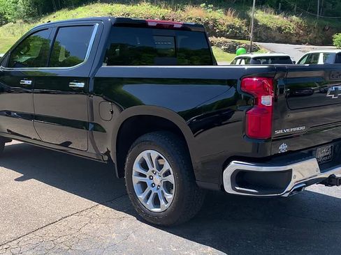 Used 2024 Chevrolet Silverado 1500 LTZ w/ LTZ Premium Package AWD/4WD image 3