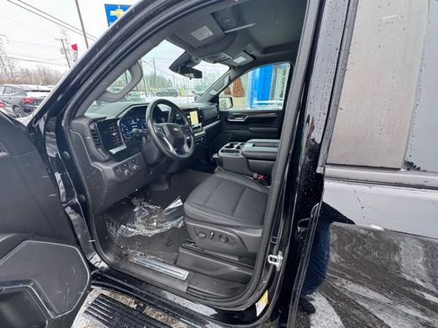 Certified 2022 Chevrolet Silverado 1500 LT image 2