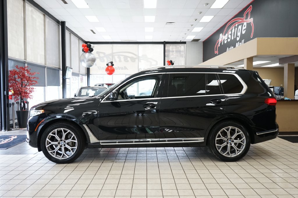 Used 2020 BMW X7 xDrive40i w/ Premium Package AWD/4WD image 3