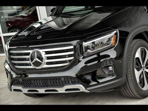 New 2025 Mercedes-Benz GLB 250 4MATIC image 4