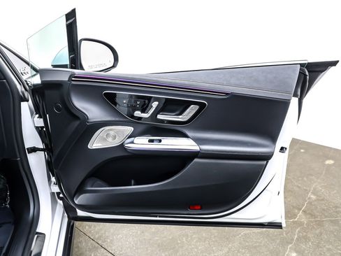 Used 2023 Mercedes-Benz EQE 500 4MATIC Sedan image 10