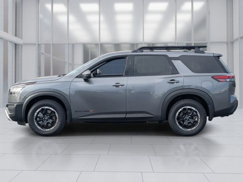 New 2025 Nissan Pathfinder Rock Creek image 2