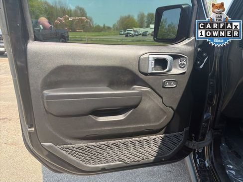 Used 2022 Jeep Wrangler Unlimited Sport AWD/4WD image 21