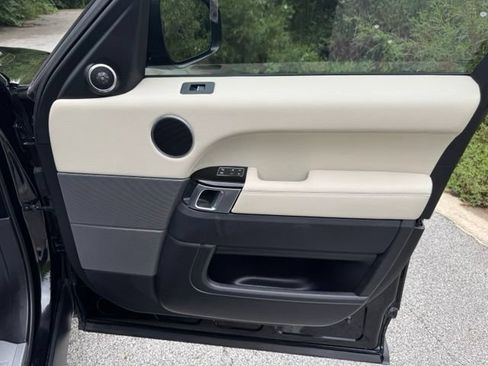 Used 2017 Land Rover Range Rover Sport HSE AWD/4WD image 18