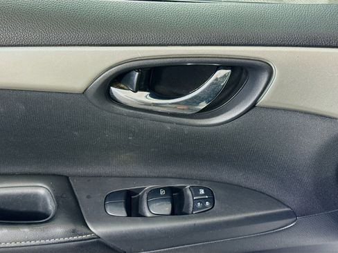 Used 2019 Nissan Sentra S image 23