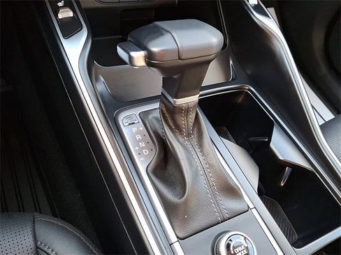 Certified 2025 Kia Sorento EX w/ Panoramic Sunroof Package image 16