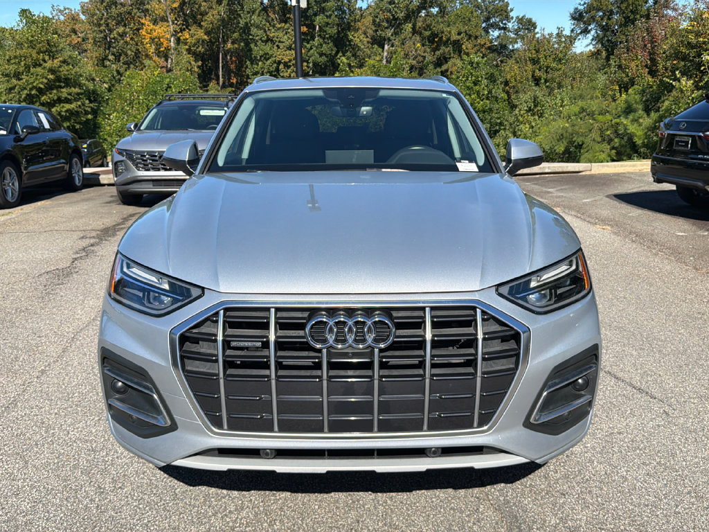 Used 2021 Audi Q5 2.0T Premium Plus w/ Premium Plus Package AWD/4WD image 2