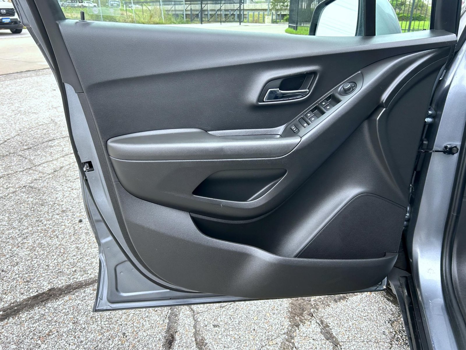 Used 2019 Chevrolet Trax LT w/ LT Convenience Package AWD/4WD image 10