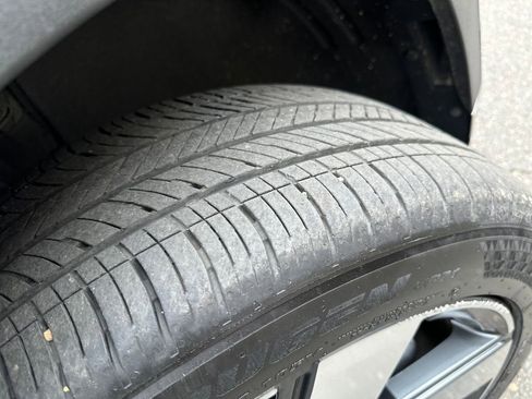 Certified 2025 Hyundai Santa Fe Limited AWD/4WD image 18
