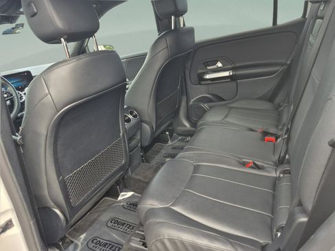 Used 2022 Mercedes-Benz GLB 250 image 18