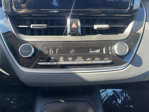 Used 2023 Toyota Corolla LE FWD image 22