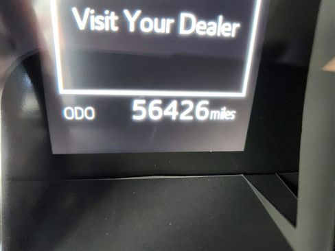 Used 2024 Toyota Camry SE image 33