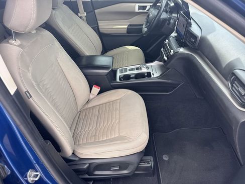 Used 2020 Ford Explorer XLT RWD image 13