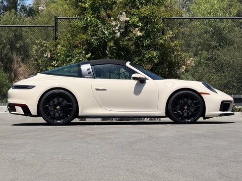 Certified 2024 Porsche 911 Targa 4 image 8