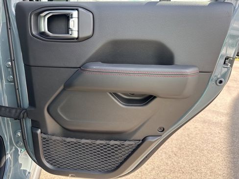 New 2025 Jeep Gladiator Rubicon image 17