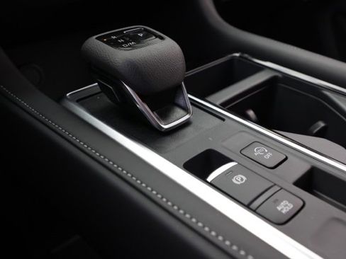 New 2025 Nissan Pathfinder SV image 31