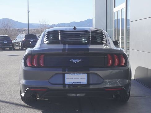 Used 2022 Ford Mustang Coupe image 6