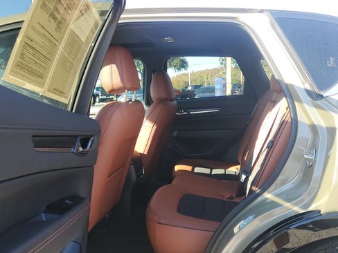 Used 2025 MAZDA CX-5 Carbon Edition image 9