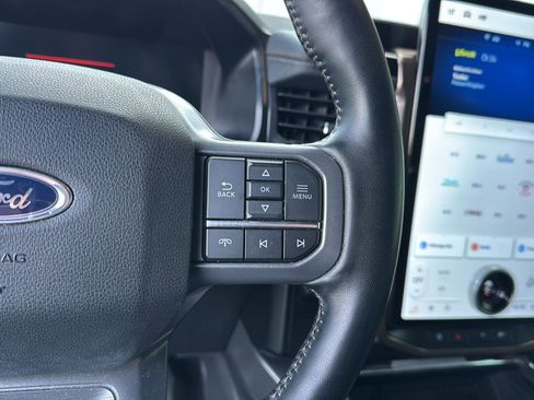 Used 2023 Ford F150 Lightning Lariat image 18