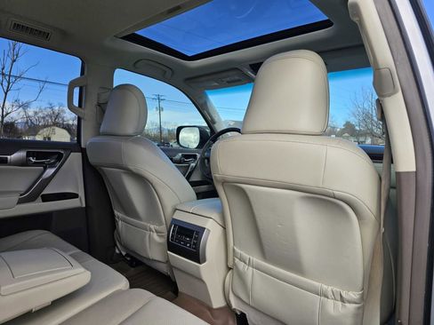 Used 2016 Lexus GX 460 w/ Premium Package image 49