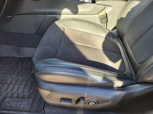 Used 2023 Jeep Grand Cherokee Trailhawk w/ Advanced Protech Group II image 14