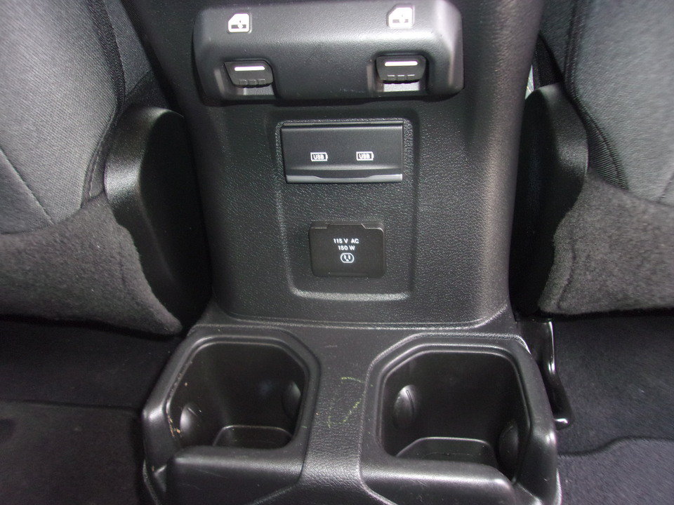 Used 2025 Jeep Wrangler Unlimited Sahara AWD/4WD image 22