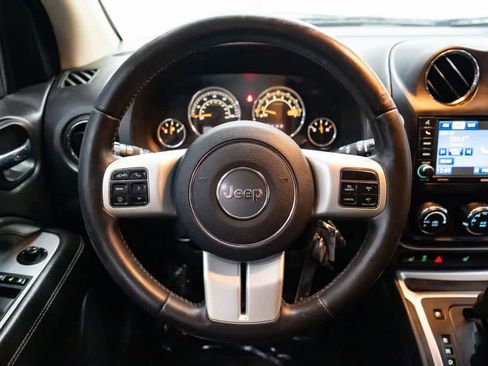 Used 2015 Jeep Compass Limited FWD image 14