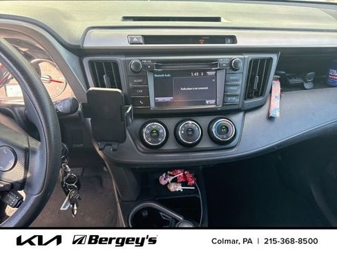 Used 2016 Toyota RAV4 LE AWD/4WD image 10