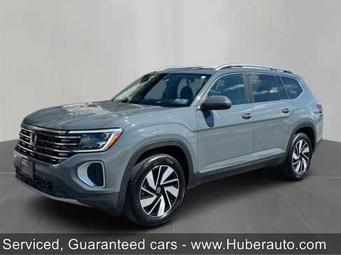 Used 2025 Volkswagen Atlas SEL AWD/4WD image 1
