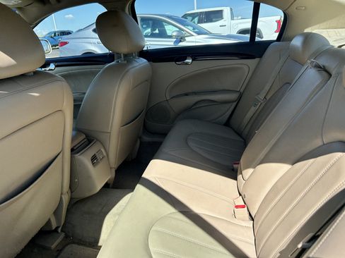 Used 2011 Buick Lucerne CXL FWD image 10